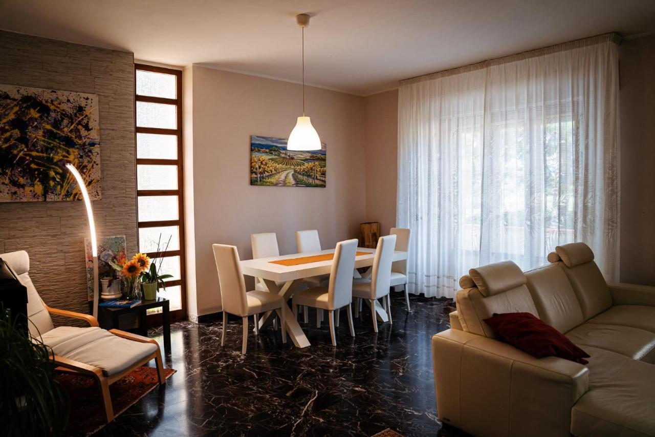 Il Girasole Bed & Breakfast Basciano Екстериор снимка
