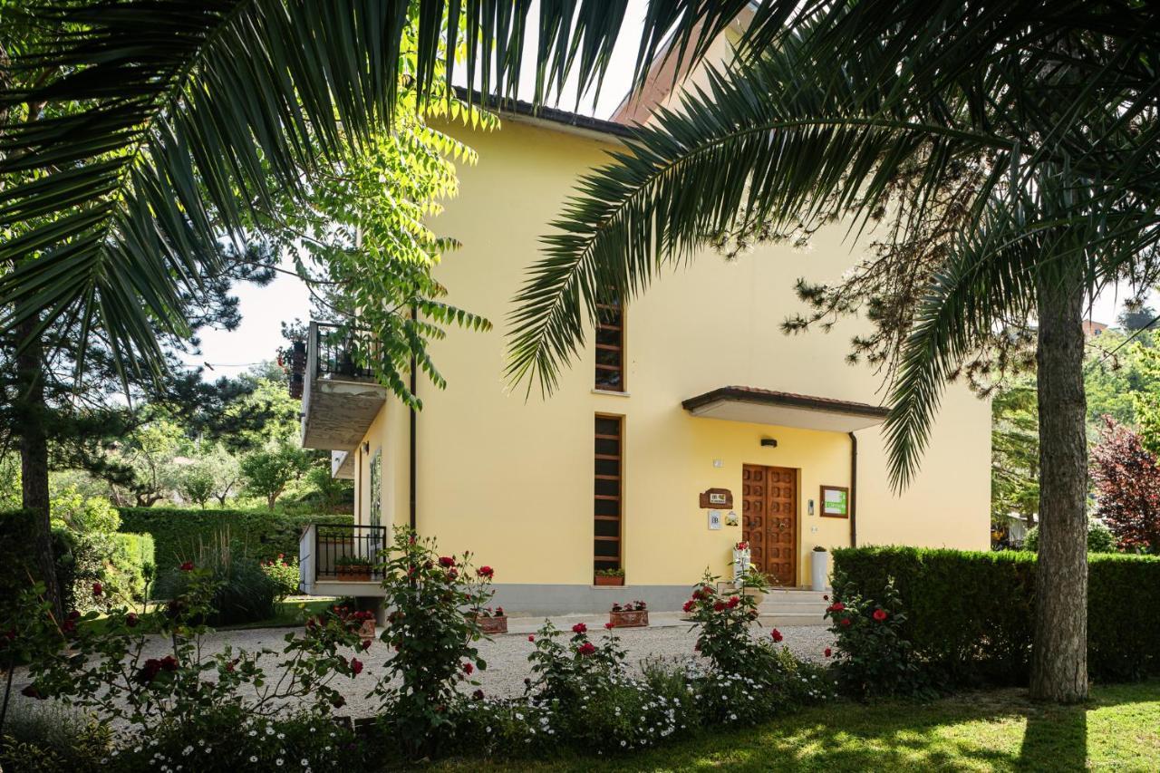 Il Girasole Bed & Breakfast Basciano Екстериор снимка