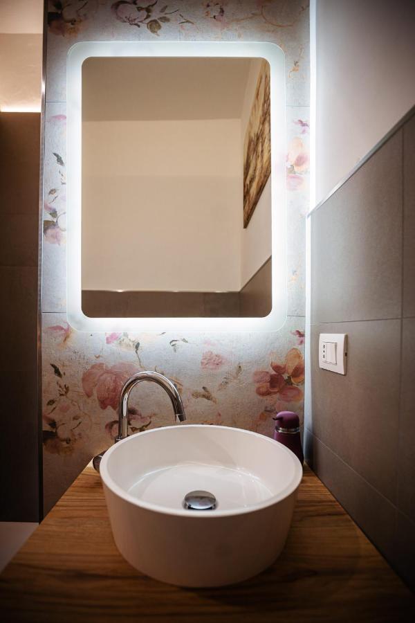 Il Girasole Bed & Breakfast Basciano Екстериор снимка