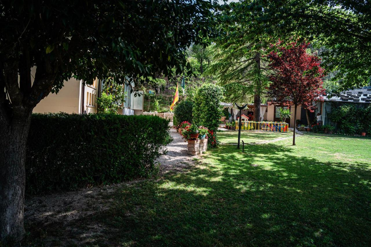 Il Girasole Bed & Breakfast Basciano Екстериор снимка