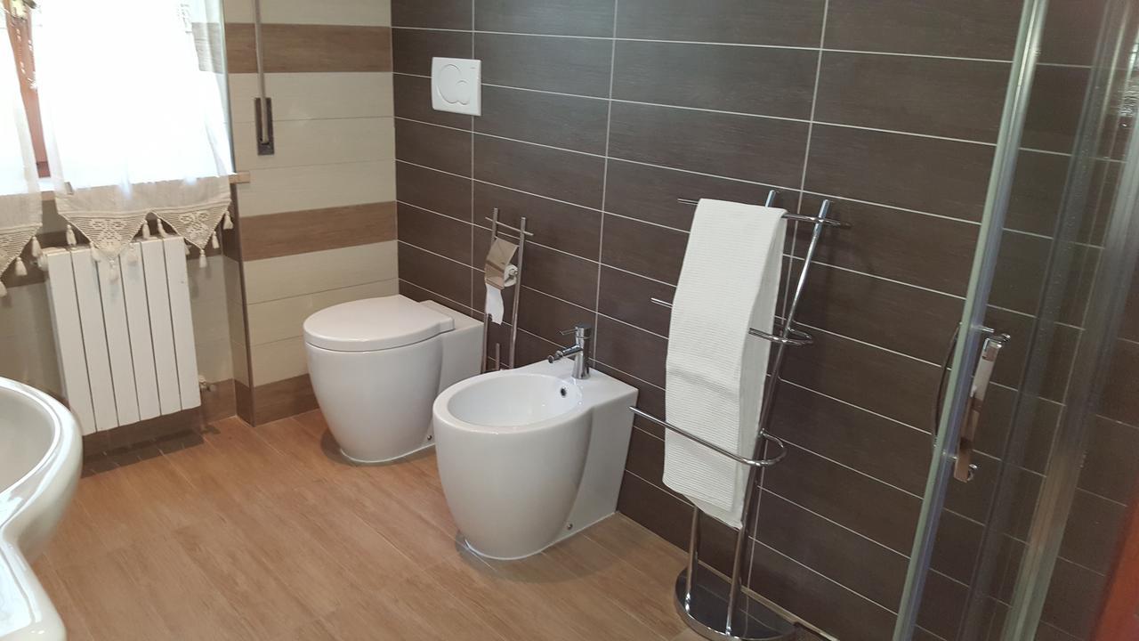 Il Girasole Bed & Breakfast Basciano Екстериор снимка
