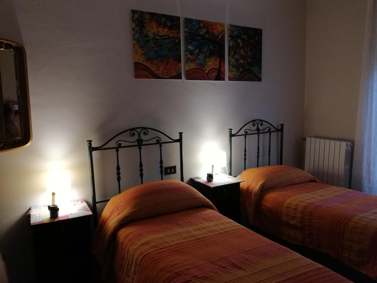 Il Girasole Bed & Breakfast Basciano Екстериор снимка